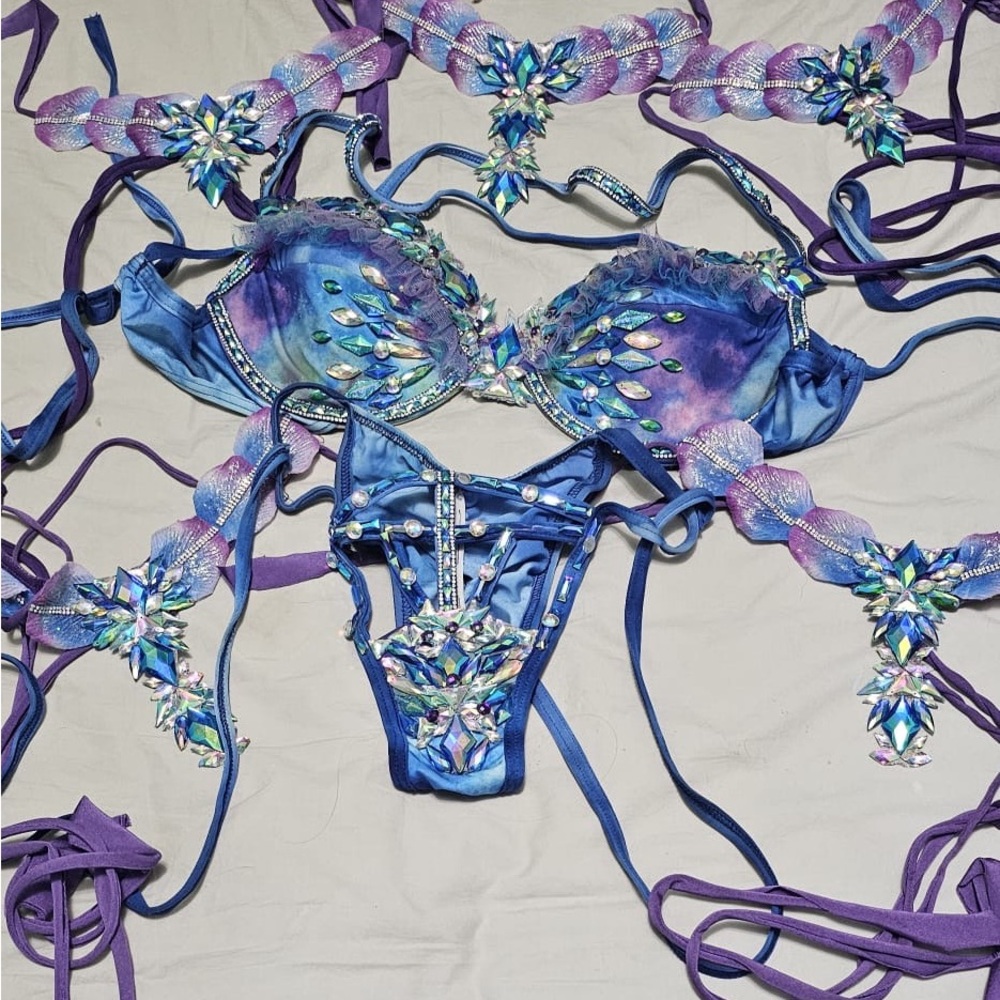 Blue and Purple Carnival Set